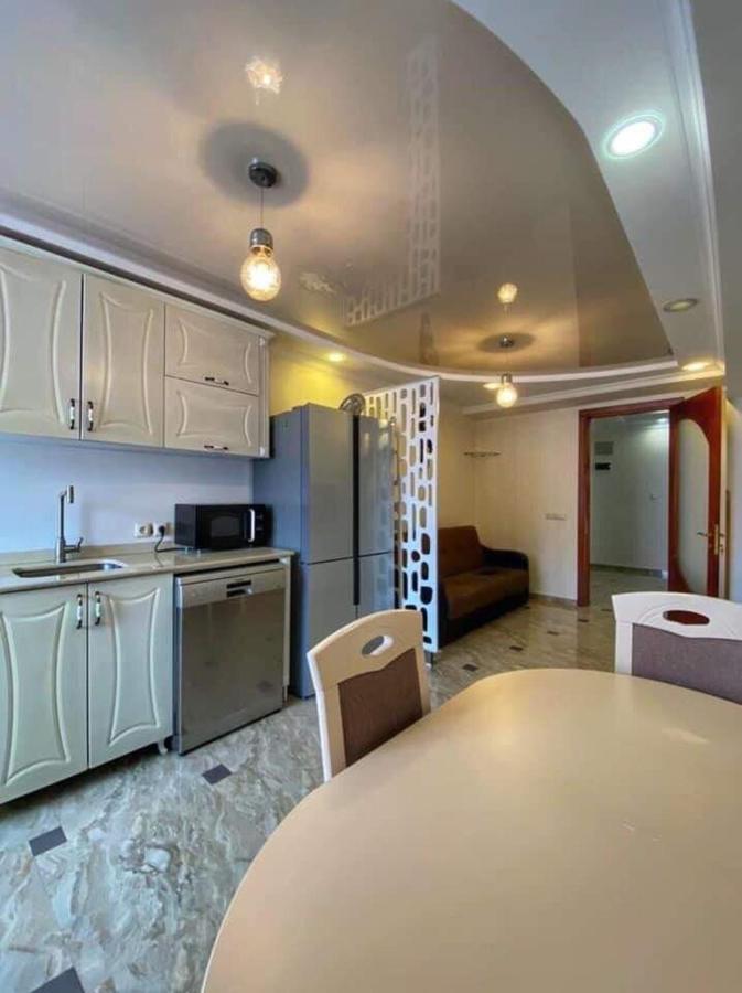 באטומי Apartment Dolphin מראה חיצוני תמונה