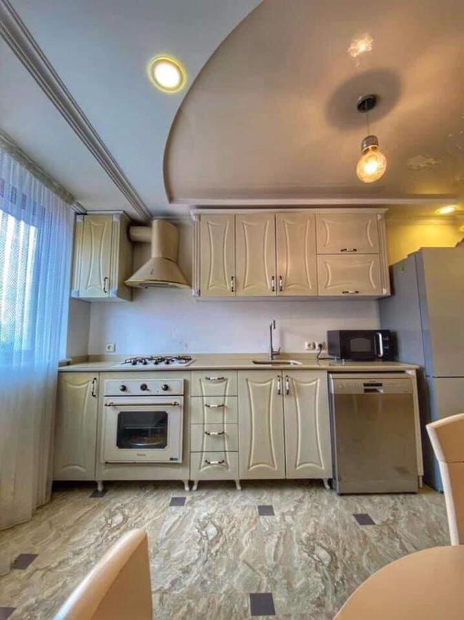 באטומי Apartment Dolphin מראה חיצוני תמונה